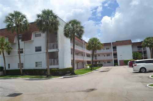 apt-106-8000 Lagos De Campo Blvd, Tamarac, FL, 33321-3895 | Card Image