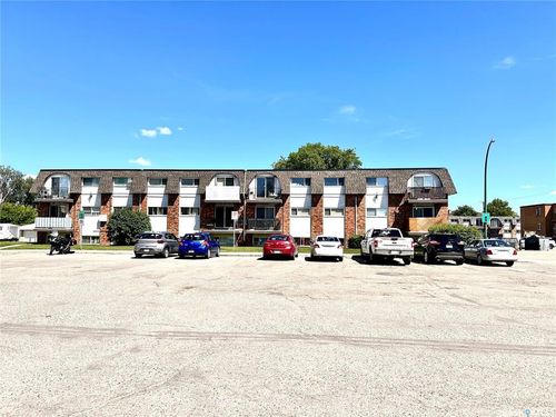 4-3625 Chaben Pl, Saskatoon, SK, S7H4E9 | Card Image