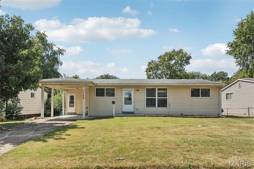 1150 Verlene Dr, Florissant, MO, 63031-3353 | Card Image