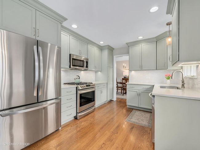 729 S Fairview Ave, House other with 3 bedrooms, 3 bathrooms and 2 parking in Elmhurst IL | Image 13