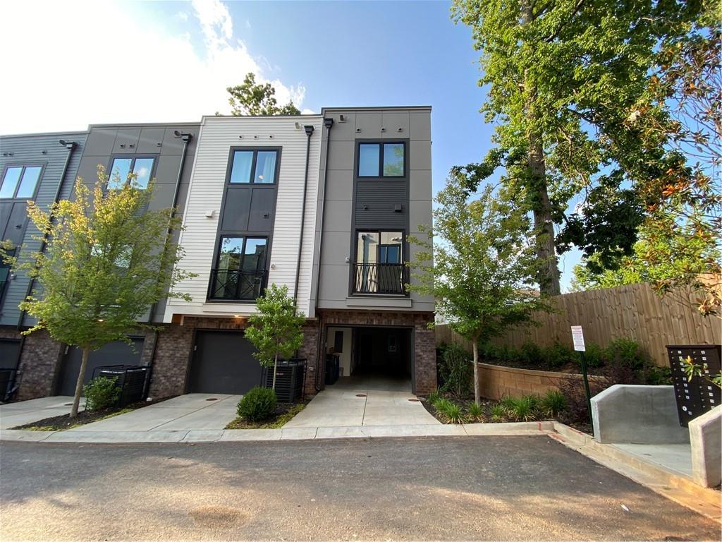 Residential Lease in Atlanta 3