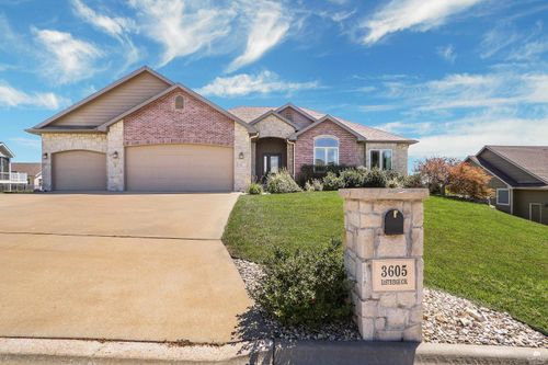 3605 Eastridge Cir, Manhattan, KS, 66503-9138 | Card Image