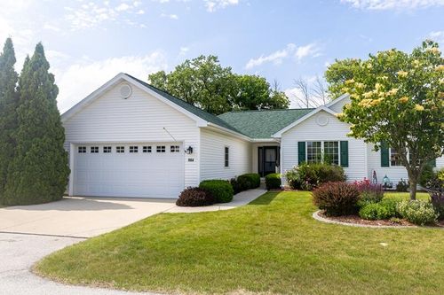 864 Eagles Way, Plymouth, WI, 53073-2465 | Card Image