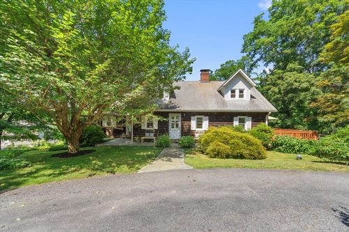 157 Route 100, Somers, NY, 10589-2811 | Card Image