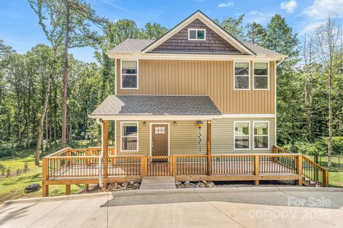 107 Mears Ridge Dr, Asheville, NC, 28806-0411 | Card Image