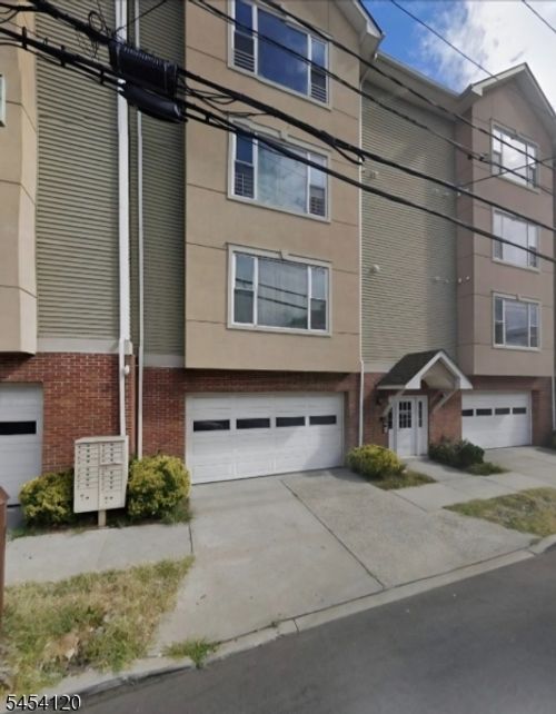 205-564 52nd St, West New York, NJ, 07093-5647 | Card Image