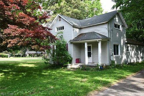 9042 Lake Shore Blvd, Mentor, OH, 44060-1508 | Card Image