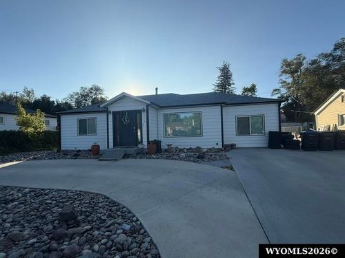 240 Bramwell St, Green River, WY, 82935-4853 | Card Image