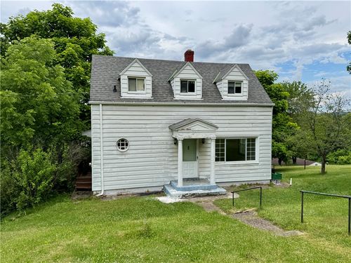 421 Mcgeary Ave, Monessen, PA, 15062-1639 | Card Image