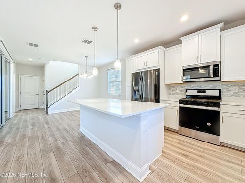 117 Redbud Ln, Yulee, FL, 32097-0082 | Card Image