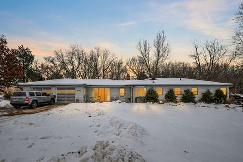 1451 S Park Rd, Benton Harbor, MI, 49022-9764 | Card Image