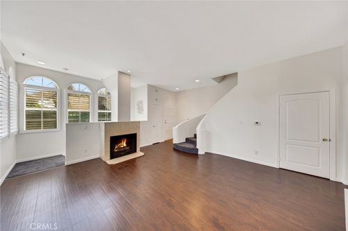 apt-101-408 W Queen St, Inglewood, CA, 90301-5109 | Card Image