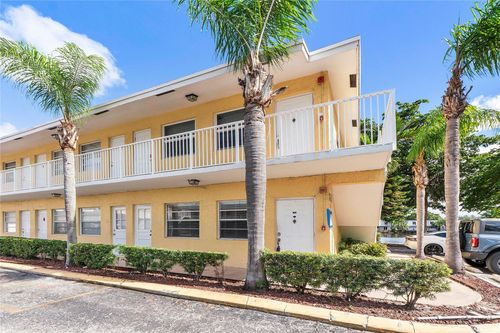 apt-39-2-4050 Ne 12th Ter, Oakland Park, FL, 33334-4601 | Card Image