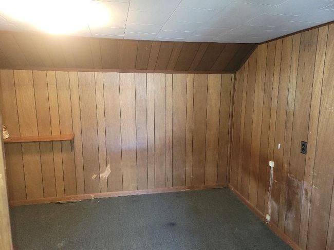 Main Floor Bedroom. | Image 8