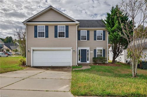 3518 Panarama Dr, Greensboro, NC, 27405-9679 | Card Image