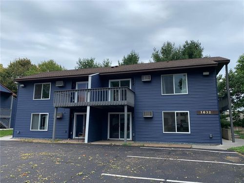 1632 Pinewood Ln, Hudson, WI, 54016-9241 | Card Image