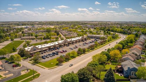 1154 Douglas Rd, Oswego, IL, 60543-9040 | Card Image
