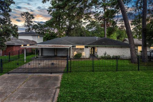 5203 Sandydale Ln, Houston, TX, 77039-3838 | Card Image