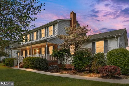 590 Fulton Dr, STRASBURG, VA, 22657-2844 | Card Image