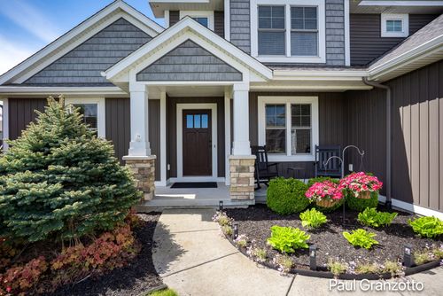 2480 Cedar West Dr, Jenison, MI, 49428-9492 | Card Image