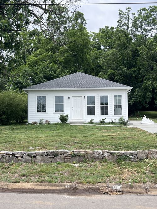 612 E Madison St, Pulaski, TN, 38478-3522 | Card Image