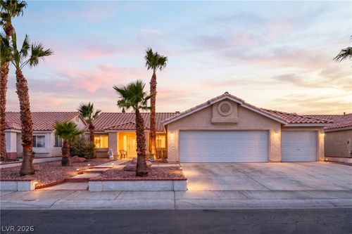 6210 Bruma Ave, Las Vegas, NV, 89122-1900 | Card Image