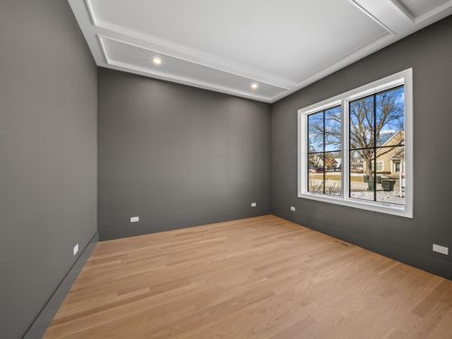 2009 Robincrest Ln, Glenview, IL, 60025-4269 | Card Image