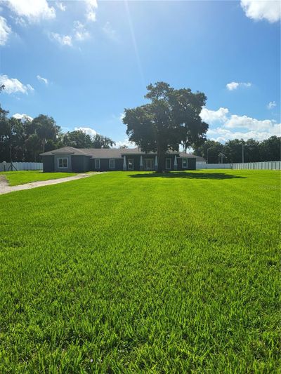 812 Chastain Road, House other with 5 bedrooms, 3 bathrooms and null parking in Seffner FL | Image 1