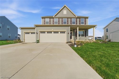 9194 Winfield Ln, North Ridgeville, OH, 44039-9830 | Card Image