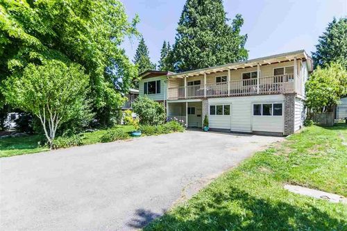 10216 142a St, Surrey, BC, V3T4Z7 | Card Image