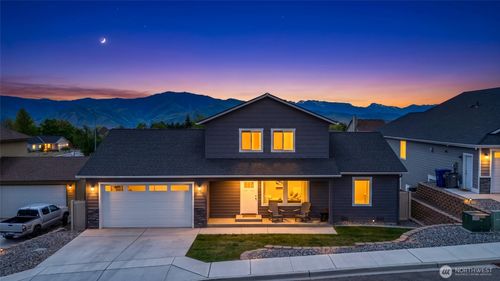 2436 Berkley Loop, East Wenatchee, WA, 98802-6084 | Card Image