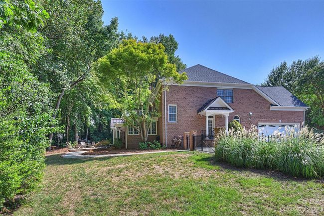 Side yard | Image 44