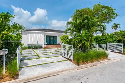 8834 Abbott Ave, House other with 4 bedrooms, 2 bathrooms and null parking in Surfside FL | Image 2