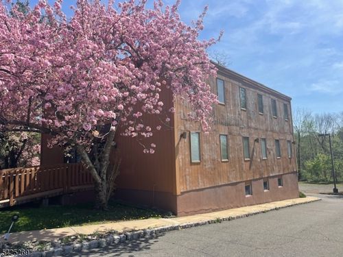 930 Mount Kemble Ave, Morristown, NJ, 07960-6647 | Card Image