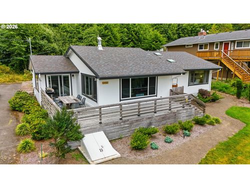 202 S Quadrant St, Rockaway Beach, OR, 97136-9439 | Card Image