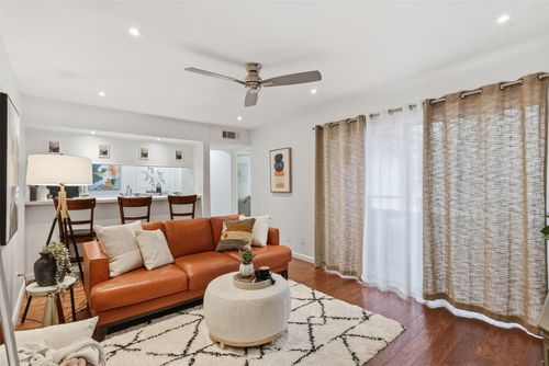 apt-214-4347 Dickason Ave, Dallas, TX, 75219-2682 | Card Image