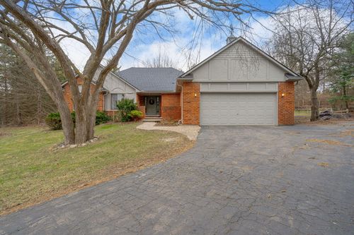 3300 Walton Blvd, Rochester Hills, MI, 48309-1267 | Card Image