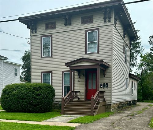 37 Hayes St, Norwich, NY, 13815-2602 | Card Image
