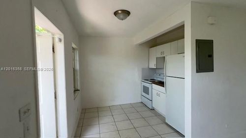4-441 Sw 10th St, Miami, FL, 33130 | Card Image