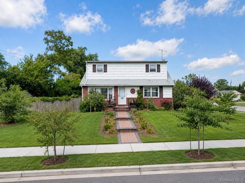 1142 Ferngate Drive, Hempstead, NY, 11010 | Card Image