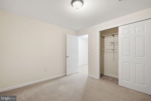 4226 Devonwood Way, WOODBRIDGE, VA, 22192-5105 | Card Image