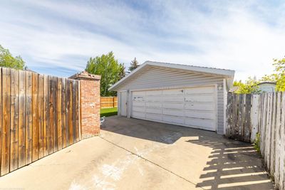 2703 46 Avenue Close, House detached with 4 bedrooms, 2 bathrooms and 4 parking in Lloydminster SK | Image 3