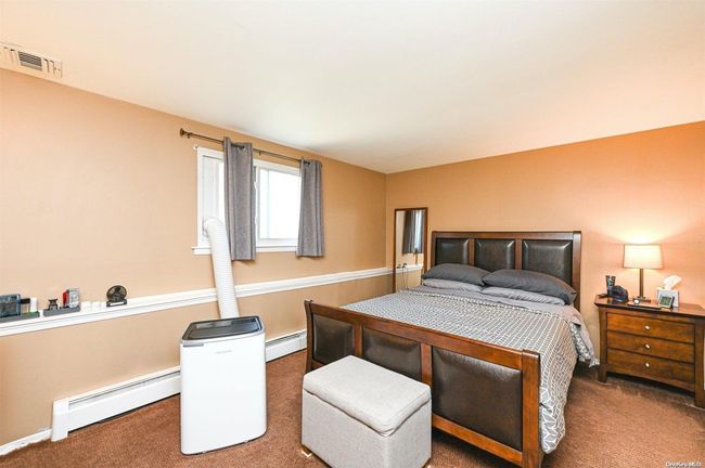 9 Wakefield Ct, House other with 5 bedrooms, 4 bathrooms and null parking in Deer Park NY | Image 25