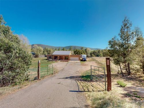488 Old Denver Hwy, Glorieta, NM, 87535-7047 | Card Image
