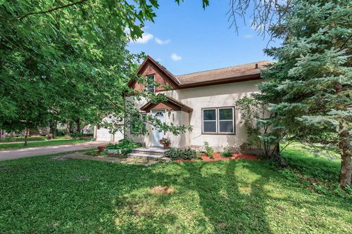 567 2nd Ave Nw, Forest Lake, MN, 55025-1009 | Card Image