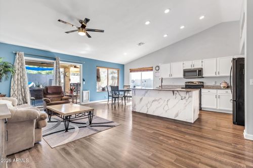 1863 S Spartan St, Gilbert, AZ, 85233-8903 | Card Image