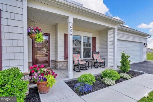 606 Lilliana Dr, LEBANON, PA, 17046-8758 | Card Image