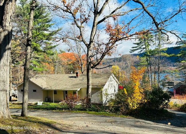 8 Sunrise Ct, House other with 3 bedrooms, 2 bathrooms and 6 parking in Silver Bay NY | Image 40
