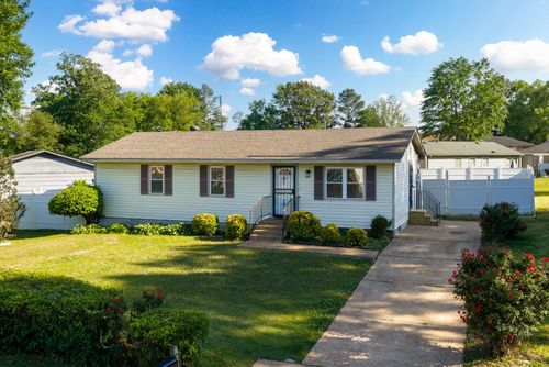 153 Seven Pines Rd, Collierville, TN, 38017-2713 | Card Image
