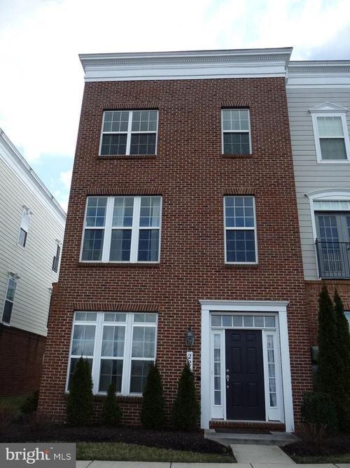2211 Fleeter Pl, SILVER SPRING, MD, 20902-2894 | Card Image